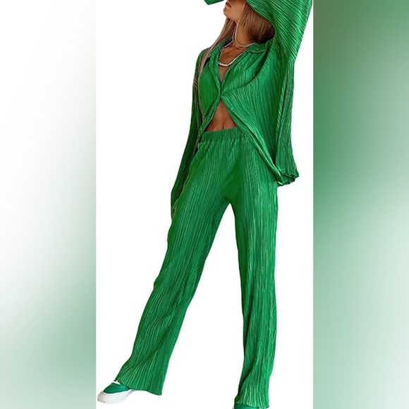 Viral on TikTok Green Lounge Set!! - Picture 1 of 3